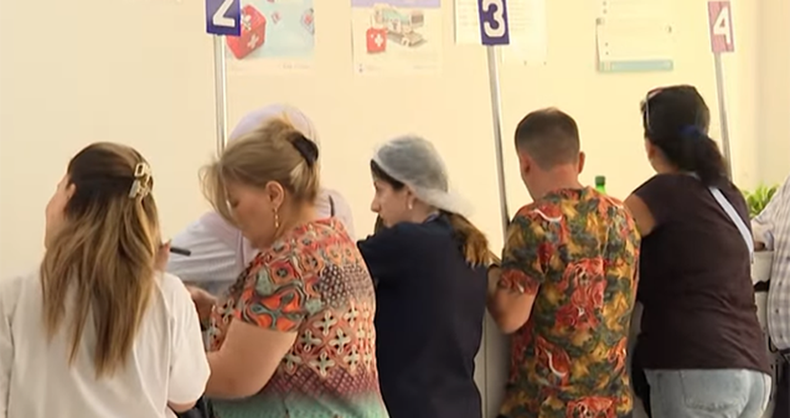 Əhali arasında rotavirus və konyuktivit yayılır - Video Əhali arasında rotavirus və konyuktivit yayılır - Video