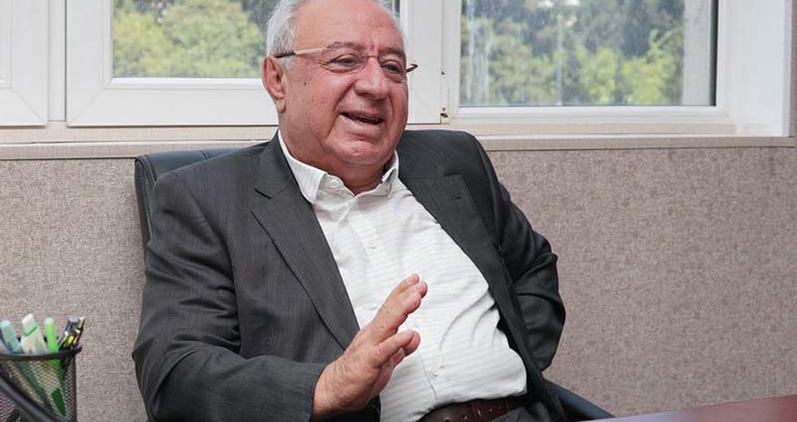 Hüseynbala Mirələmovun oğlu su pulu ödəmir Hüseynbala Mirələmovun oğlu su pulu ödəmir