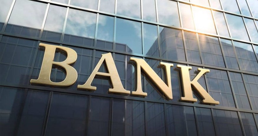 Azərbaycanda ləğv prosesində olan 3 bankın əmlakları hərraca çıxarılır Azərbaycanda ləğv prosesində olan 3 bankın əmlakları hərraca çıxarılır