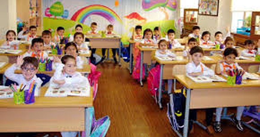 1-ci sinfə qəbul prosesi ilə bağlı valideynlərə çağırış 1-ci sinfə qəbul prosesi ilə bağlı valideynlərə çağırış