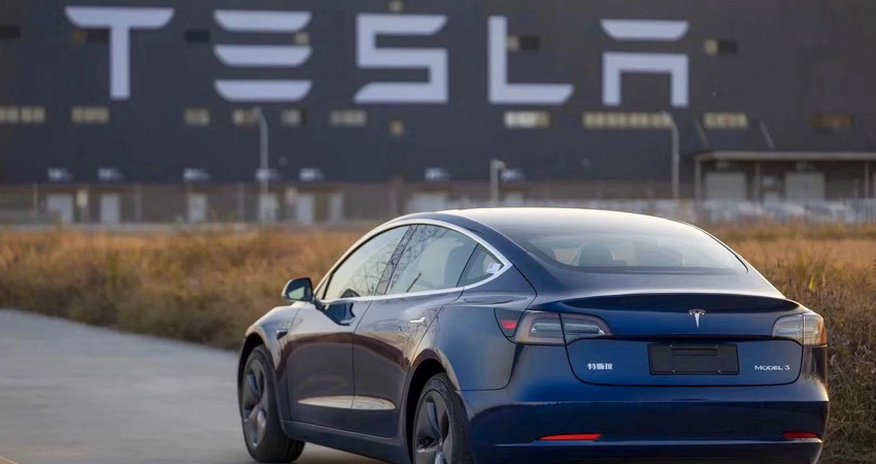 Tesla отзовет более 1,6 млн машин из-за проблем с безопасностью Tesla отзовет более 1,6 млн машин из-за проблем с безопасностью