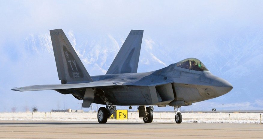 ABŞ F-22 Raptorları Yaxın Şərqə yerləşdirib ABŞ F-22 Raptorları Yaxın Şərqə yerləşdirib