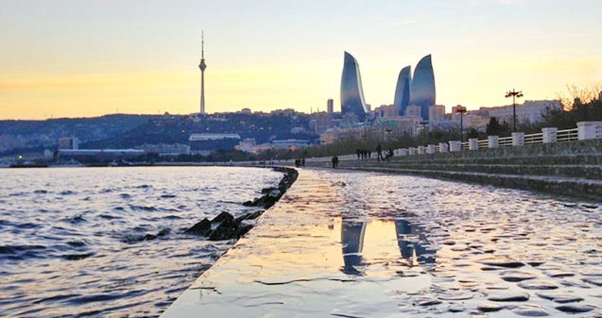 Bulvarda dənizdən meyit tapıldı Bulvarda dənizdən meyit tapıldı