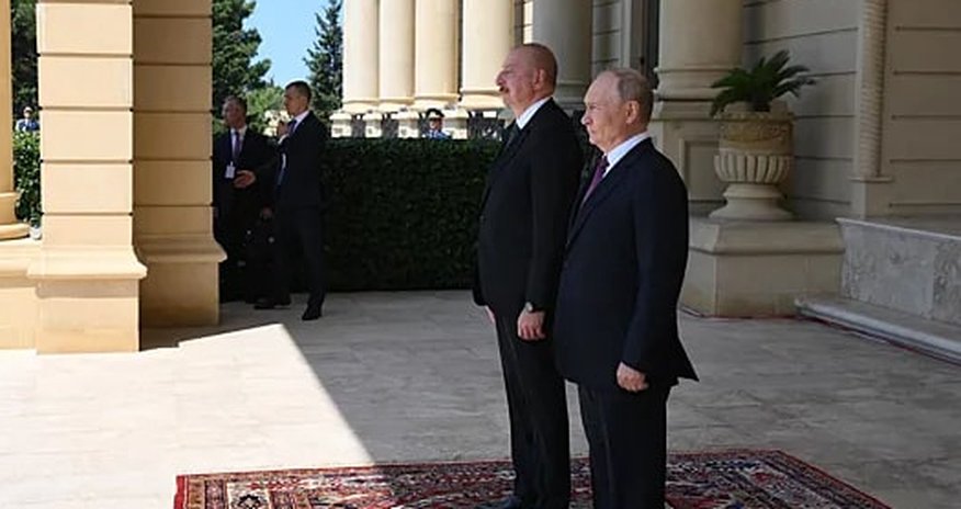 Чем угощали Путина в Баку? Чем угощали Путина в Баку?