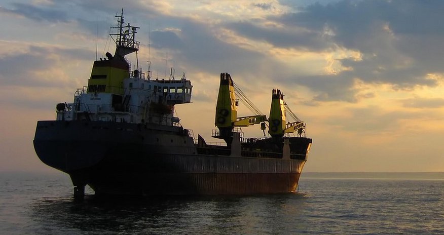 В Грузии задержали нефтяной танкер под флагом Индии В Грузии задержали нефтяной танкер под флагом Индии
