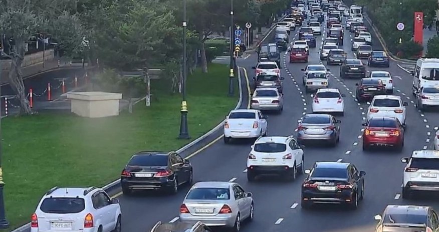 Bəzi yollarda tıxac var - Siyahı Bəzi yollarda tıxac var - Siyahı