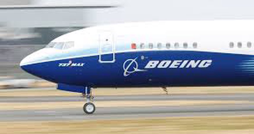 Boeing уволит около 17 тыс. сотрудников Boeing уволит около 17 тыс. сотрудников