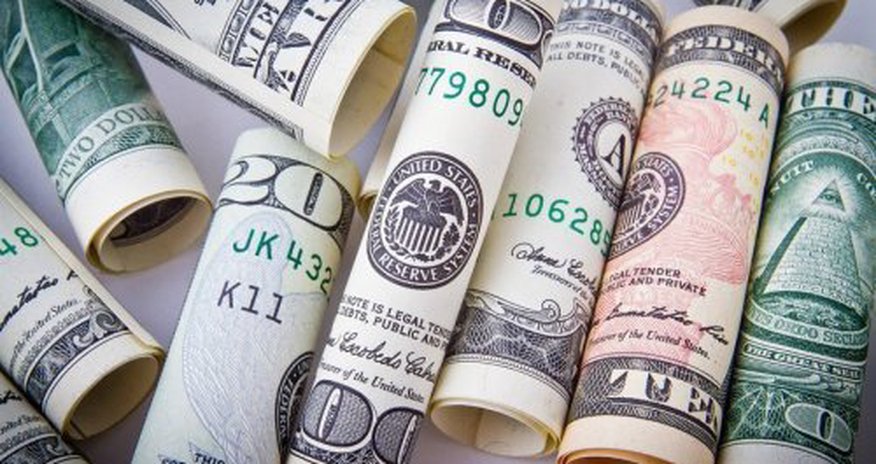 Banklar hərracda dollar alışını artırıb - Rəsmi