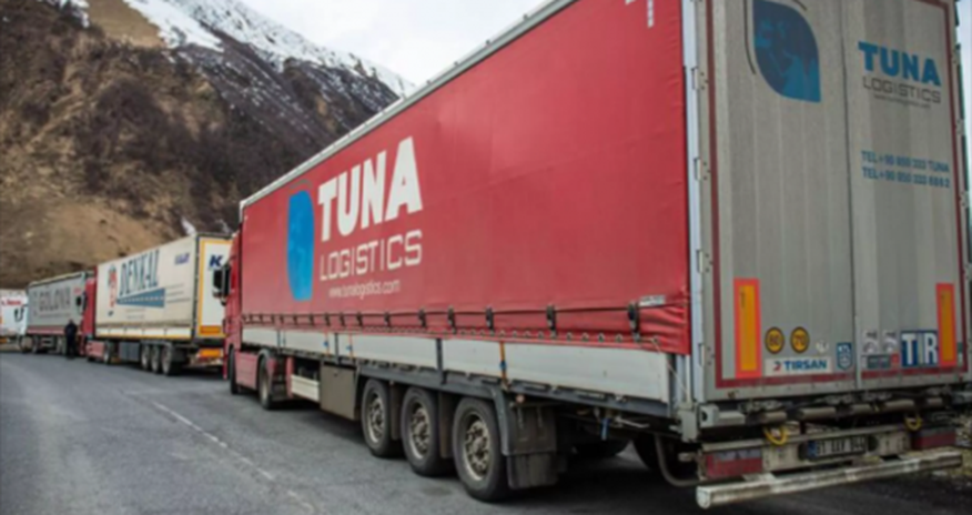 Gürcüstandan Rusiyaya gedən yol bağlanıb Gürcüstandan Rusiyaya gedən yol bağlanıb