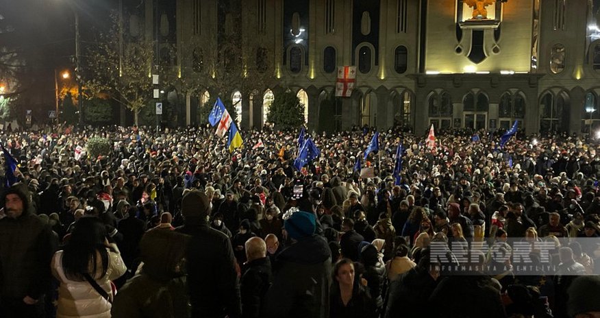 В Тбилиси на акции протеста задержаны 107 участников В Тбилиси на акции протеста задержаны 107 участников
