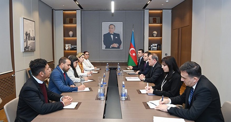 Ceyhun Bayramov Venesuelanın nümayəndə heyəti ilə görüşüb Ceyhun Bayramov Venesuelanın nümayəndə heyəti ilə görüşüb