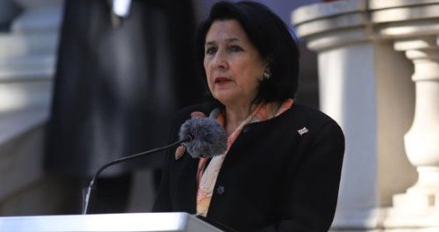 Litva Gürcüstan prezidentinə sığınacaq verməyə hazırdır Litva Gürcüstan prezidentinə sığınacaq verməyə hazırdır