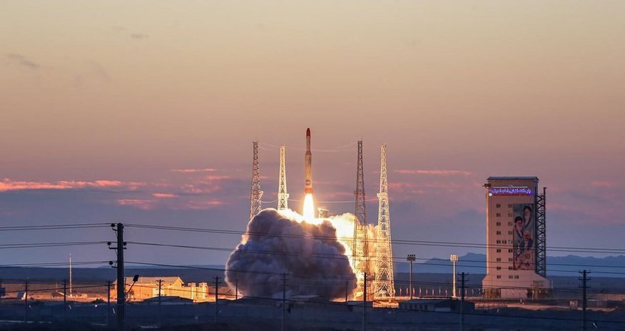 Иран вывел на орбиту военный спутник Fakhr-1 Иран вывел на орбиту военный спутник Fakhr-1
