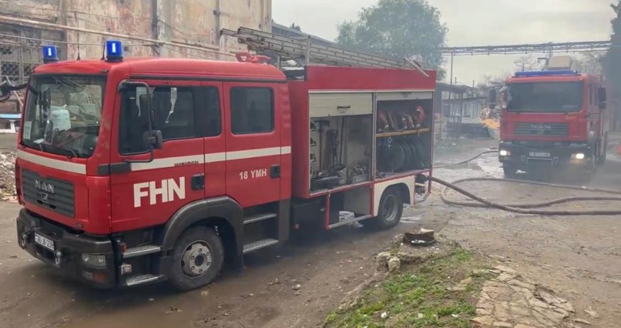 Sumqayıtda yaşayış binasında yanğın olub,sakinlər təxliyə edilib Sumqayıtda yaşayış binasında yanğın olub,sakinlər təxliyə edilib