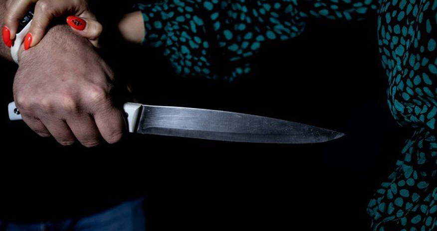 В Сумгайыте задержана женщина, подозреваемая в нанесении ножевых ранений мужу В Сумгайыте задержана женщина, подозреваемая в нанесении ножевых ранений мужу