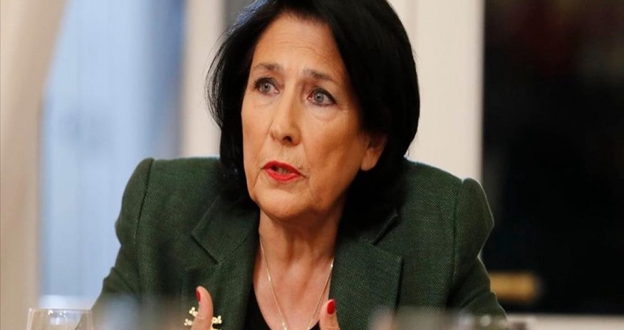 Zurabişvili hökuməti hədələyib Zurabişvili hökuməti hədələyib