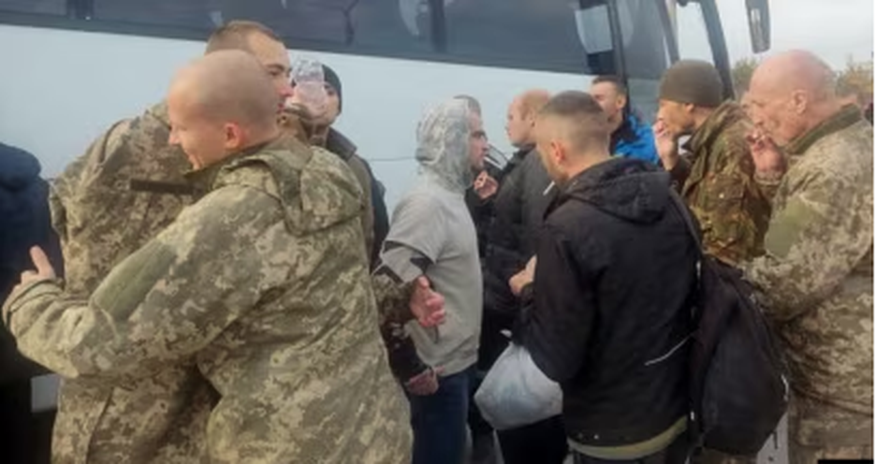 Rusiya və Ukrayna aralarında hərbi əsirləri dəyişiblər Rusiya və Ukrayna aralarında hərbi əsirləri dəyişiblər