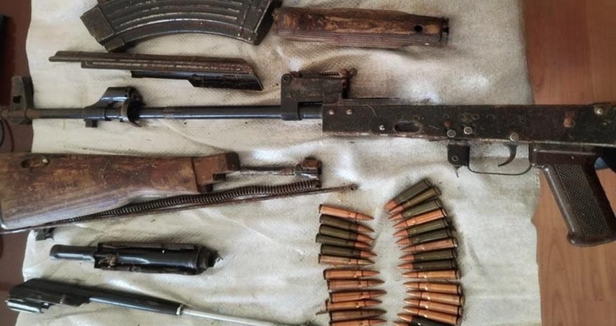 В Джалилабаде обнаружены и изъяты оружие и боеприпасы В Джалилабаде обнаружены и изъяты оружие и боеприпасы
