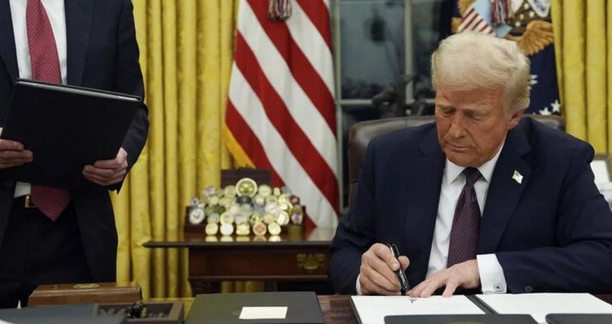 Trump signs executive order on sanctions against ICC – White House Trump signs executive order on sanctions against ICC – White House