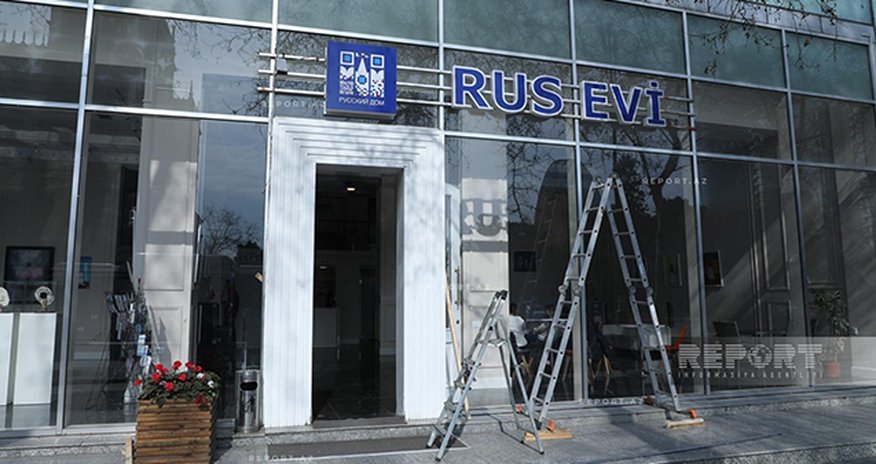 Bakıda "Rus evi" sökülüb Bakıda "Rus evi" sökülüb