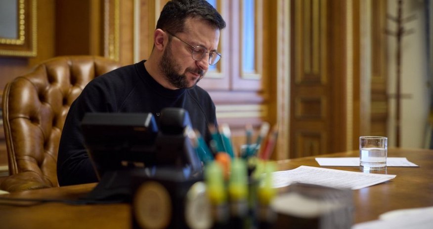Зеленский: Убили сотрудников моего офиса, пытались убить меня Зеленский: Убили сотрудников моего офиса, пытались убить меня