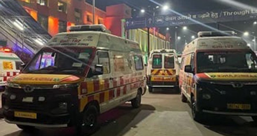 Hindistanda dəmiryolu vağzalında izdiham yaşanıb, 18 nəfər ölüb Hindistanda dəmiryolu vağzalında izdiham yaşanıb, 18 nəfər ölüb