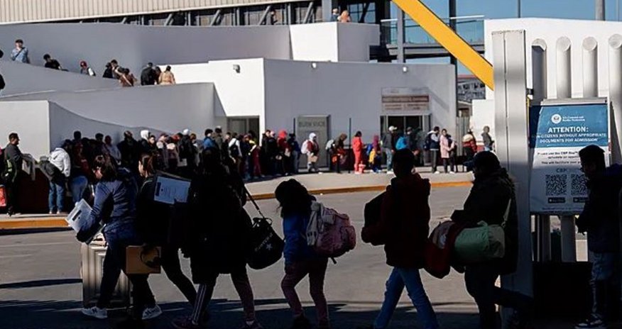US pauses immigration applications for certain migrants welcomed under Biden US pauses immigration applications for certain migrants welcomed under Biden