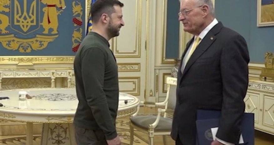 Зеленский встретился со спецпосланником Трампа Зеленский встретился со спецпосланником Трампа