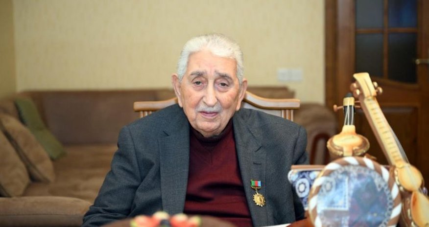 Ариф Бабаев награжден юбилейной медалью «100-летие Гейдара Алиева» Ариф Бабаев награжден юбилейной медалью «100-летие Гейдара Алиева»