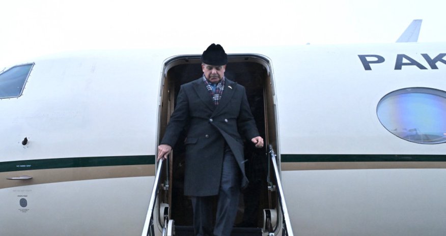Премьер-министр Пакистана прибыл с государственным визитом в Азербайджан Премьер-министр Пакистана прибыл с государственным визитом в Азербайджан