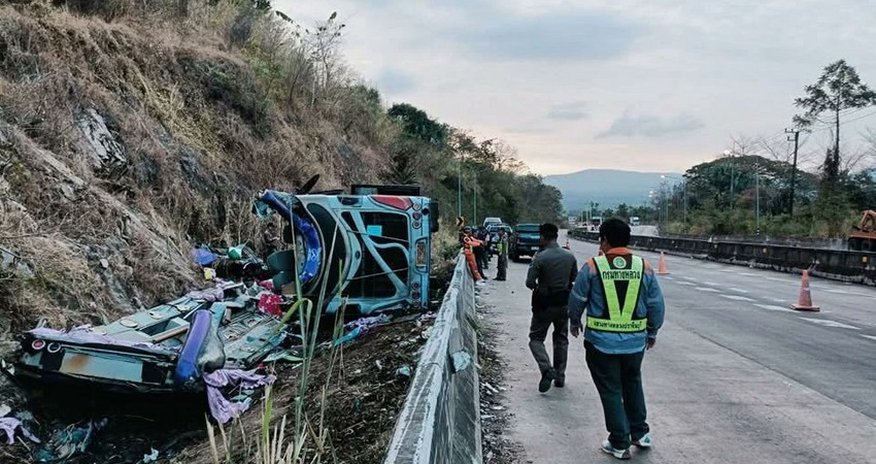 В Таиланде в ДТП с экскурсионным автобусом погибли 18 человек В Таиланде в ДТП с экскурсионным автобусом погибли 18 человек