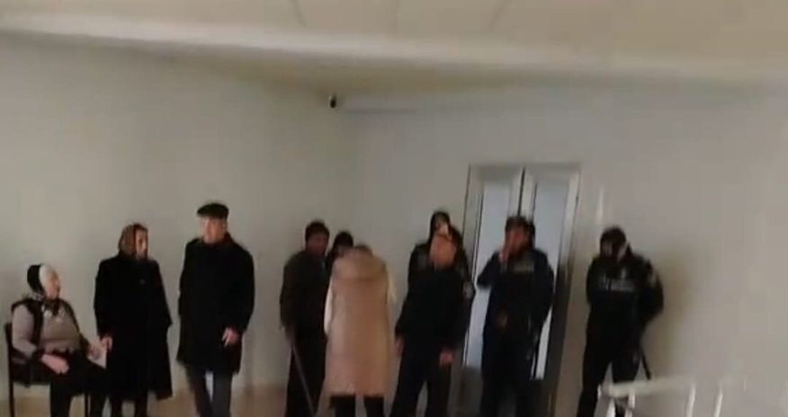 Mənim yoldaşımı və körpəmi həkimlər öldürüb -Şikayət /Video Mənim yoldaşımı və körpəmi həkimlər öldürüb -Şikayət /Video