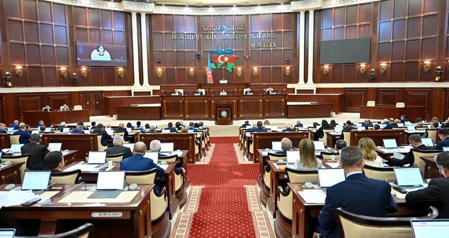 Milli Məclisin növbəti iclası başlayıb Milli Məclisin növbəti iclası başlayıb