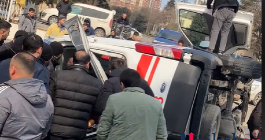 Bakıda təcili yardım avtomobili aşıb Bakıda təcili yardım avtomobili aşıb
