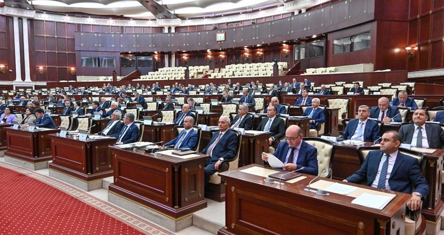 В Милли Меджлисе поднят вопрос о принятии акта амнистии В Милли Меджлисе поднят вопрос о принятии акта амнистии