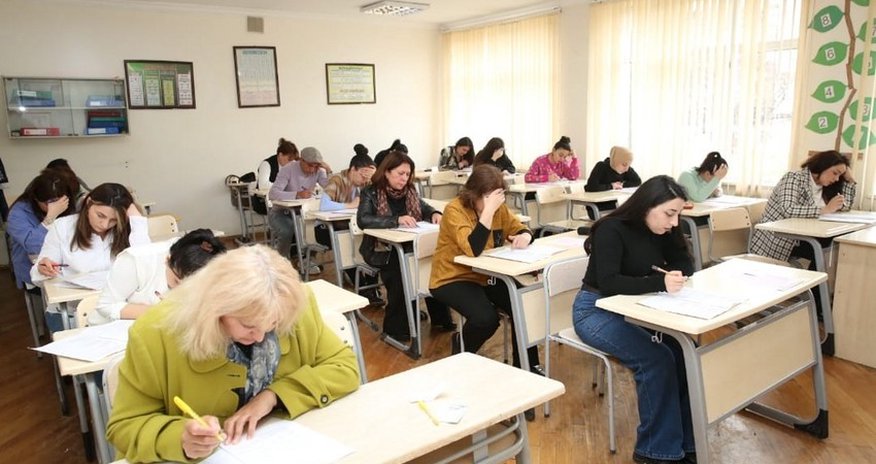 Около 700 человек претендуют на должности психологов в школах Баку Около 700 человек претендуют на должности психологов в школах Баку