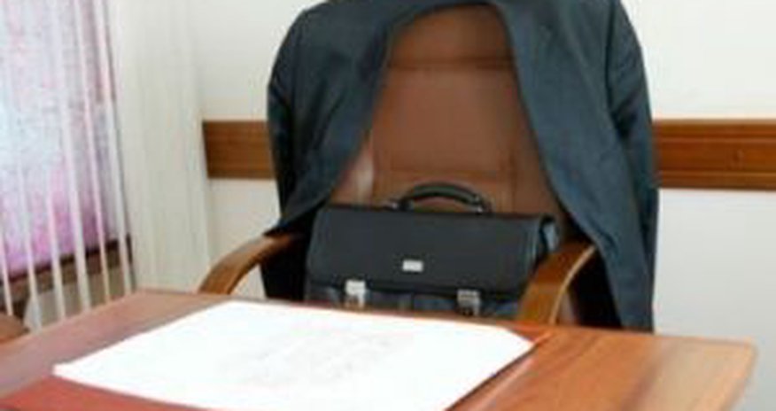 Daha bir məktəb direktoru işdən çıxarılıb Daha bir məktəb direktoru işdən çıxarılıb