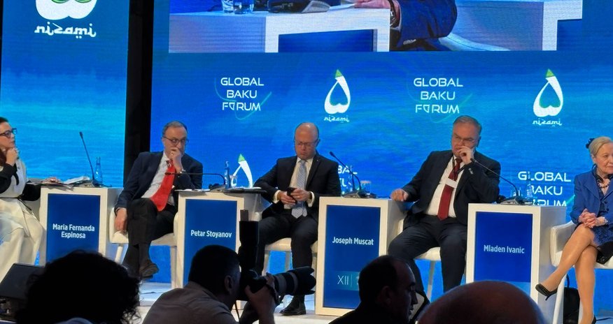 Orta Dəhliz aşağı nəqliyyat xərci ilə yüklərin daşınmasına faydalı olacaq-Qırğızıstanın sabiq baş naziri Orta Dəhliz aşağı nəqliyyat xərci ilə yüklərin daşınmasına faydalı olacaq-Qırğızıstanın sabiq baş naziri