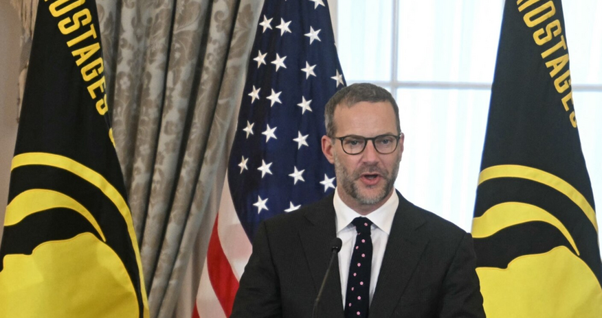 СМИ: Cпецпосланник Трампа по заложникам уйдет в отставку СМИ: Cпецпосланник Трампа по заложникам уйдет в отставку