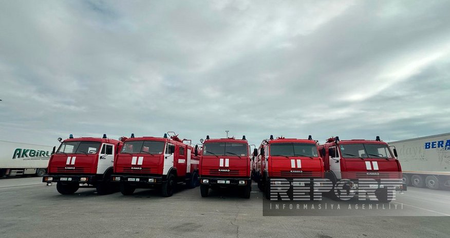 Азербайджан подарил МЧС Кыргызстана пожарные автомобили спецназначения Азербайджан подарил МЧС Кыргызстана пожарные автомобили спецназначения