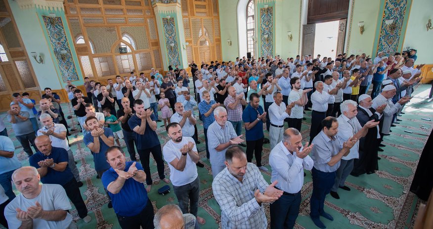 Объявлено время праздничного намаза в мечетях Баку Объявлено время праздничного намаза в мечетях Баку