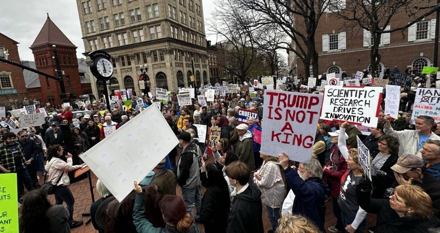 ABC News: В США начались крупные демонстрации против политики Трампа ABC News: В США начались крупные демонстрации против политики Трампа