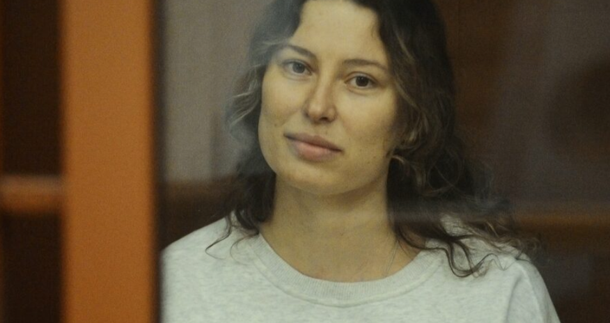 Ксению Карелину освободили в рамках обмена заключёнными Ксению Карелину освободили в рамках обмена заключёнными