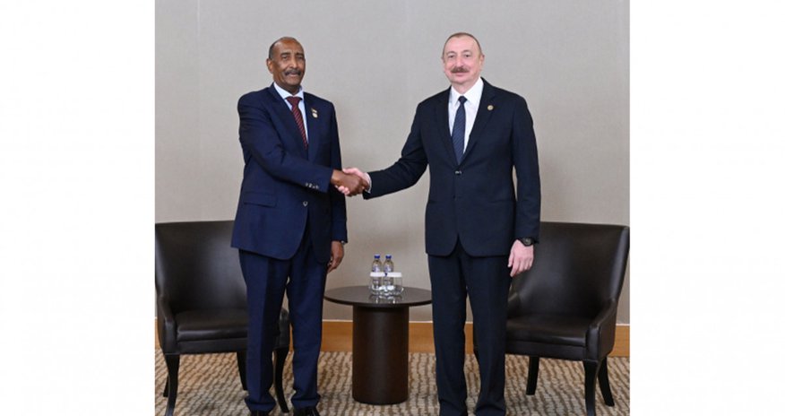 Prezident Sudanın Suveren Keçid Şurasının Sədri ilə görüşüb Prezident Sudanın Suveren Keçid Şurasının Sədri ilə görüşüb