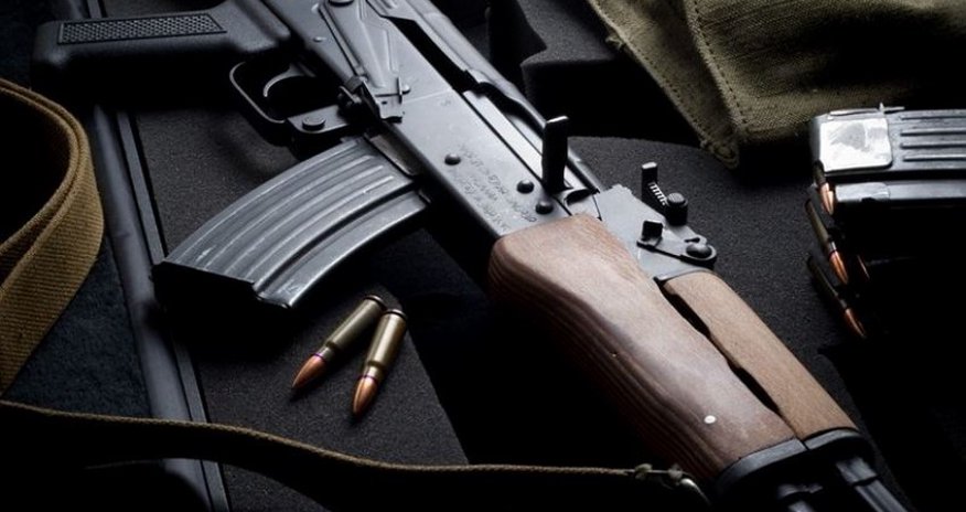 В Баку обнаружены оружие и боеприпасы В Баку обнаружены оружие и боеприпасы