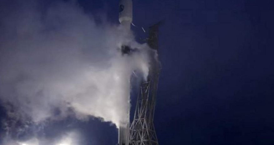 SpaceX запустила ракету Falcon 9 со спутниками для нужд разведки США SpaceX запустила ракету Falcon 9 со спутниками для нужд разведки США