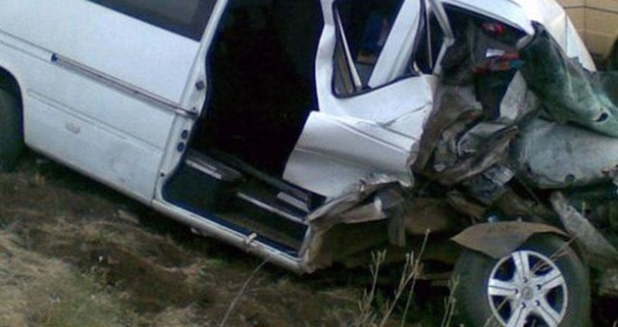 В Шамахы перевернулся микроавтобус со школьниками, есть пострадавшие В Шамахы перевернулся микроавтобус со школьниками, есть пострадавшие