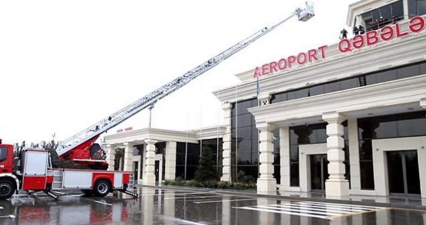 МЧС Азербайджана и AZAL провели совместные учения в аэропорту Габалы - Видео МЧС Азербайджана и AZAL провели совместные учения в аэропорту Габалы - Видео