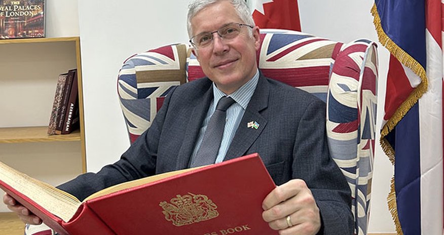 Britaniya səfirindən Heydər Əliyevlə bağlı paylaşım Britaniya səfirindən Heydər Əliyevlə bağlı paylaşım