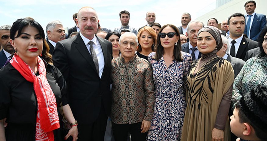 Prezident və xanımı Ağdam Muğam Mərkəzinin açılışında - Yenilənib Prezident və xanımı Ağdam Muğam Mərkəzinin açılışında - Yenilənib